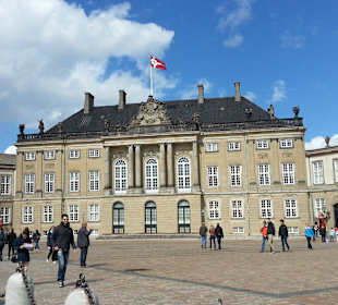 Vor der Amalienborg