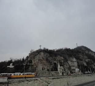 Felsenkirche am Gellertberg