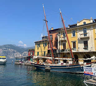 Am Hafen