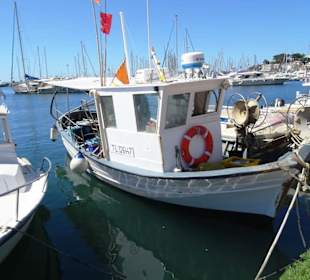 Rundgang durch den Yachthafen von Bandol