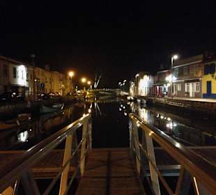 Aveiro by night 