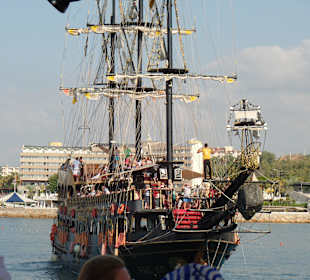 Weiteres Piratenschiff