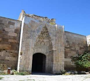 Brama wejściowa od strony dziedzinca