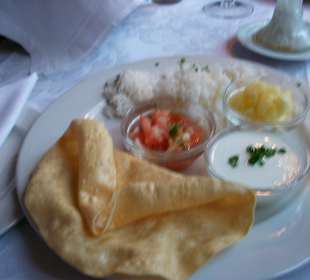 Olive Tree Zum Chiken Curry
