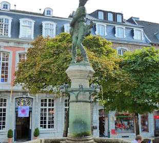 Der Hühnerdieb am Hühnermarkt