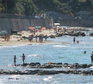 Plaża dalej od miasteczka