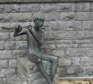 Flötenspieler-Brunnen