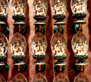 Buddha Tooth Relict Temple