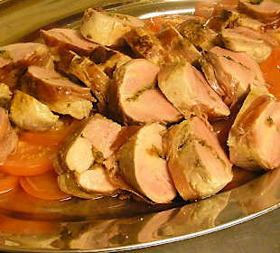 Gefülltes Schweinefilet im Speckmantel