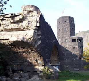 Die Brücke von Remagen (hinten)