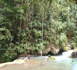 Seilschwinge am Wasserfall
