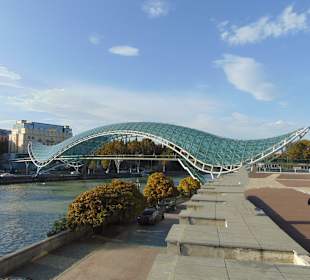 Friedensbrücke in Tiflis