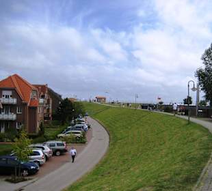 Deich zum Strand 