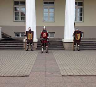 Rycerze pod Pałacem Prezydenckim