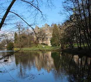 Schloss mit Schlossgraben