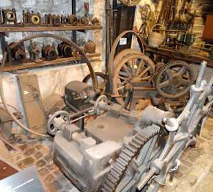 Rundgang durch die Hallen der Gesenkschmiede