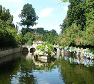 Teich im Garten des Pazo de Oca.