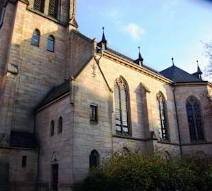 Blick rechte Seite Kirche gesamt