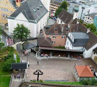 Blick von der Burg in den Innenhof