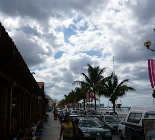 Wolken über dem Hafen