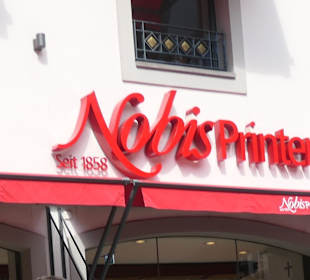 Beim Café Nobis in Aachen am Münsterplatz