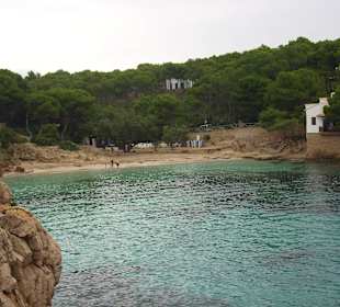 Kleiner Strand in der Bucht Cala Gat 