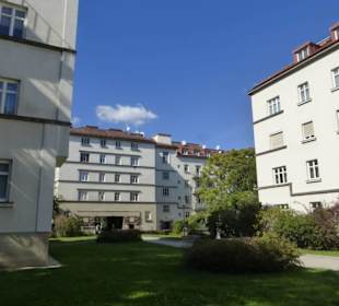 Hueber-Hof – Gemeindebau des Roten Wien