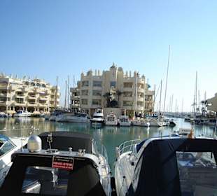 Yachthafen im Nachbarort Benalmádena