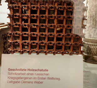 Geschnitzte Schatulle