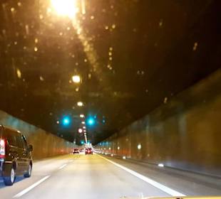 Durchfahrt Elbtunnel