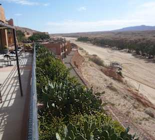 Das lange, ausgetrocknete Flussbett