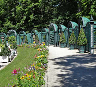 Der Garten an der Oberen Grotte der Eremitage