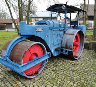 Rundgang über das Außengelände des Museums