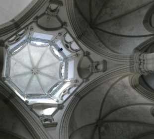 In der Lukaskirche, am westlichen Ufer der Isar