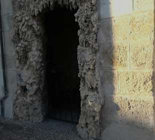 Lourdesgrotte mit Maria Skulptur Altheim