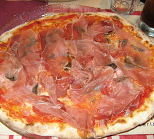 Piiza vom Perla Nera