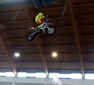 Action FMX-Jump