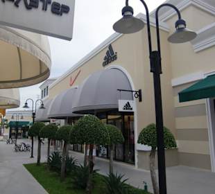 Einkaufsstraße im Center