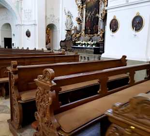 Die Sitzbänke
