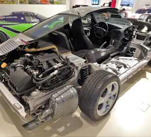 Rundgang durch das Automuseum Prototyp