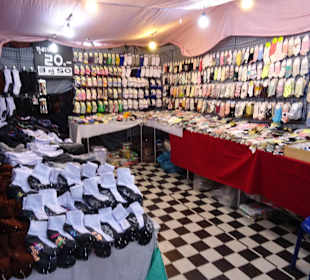 Auf dem Nachtmarkt von Kanchanaburi