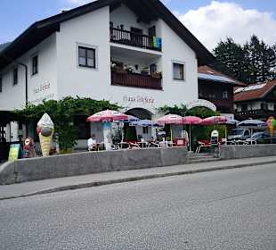 Blick auf das Eiscafe