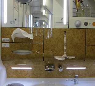 Emirates Airbus A 380, Toilette der BC