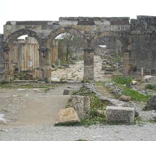 Ruiny starożytnego miasta Hierapolis 