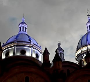 Inmaculada Conception schön beleuchtet