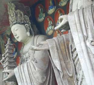 Skulpturen im Schatzkammerberg