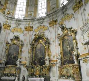 Innenausstattung goldverziert