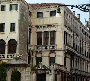 Unten schöner Durchgang