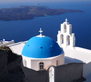 Santorini church (posted by national geographic be