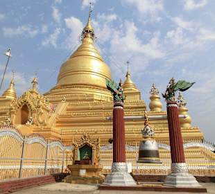 Goldene Pagode in der Mitte des Geländes